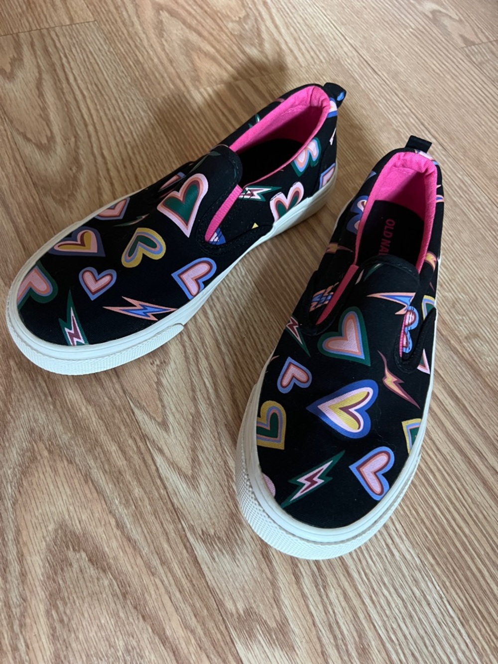 Old Navy Black Slip-On  size 3